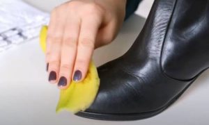 Shine Your Shoes With Banana Peel