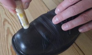 Shine Your Shoes With Lip Balm